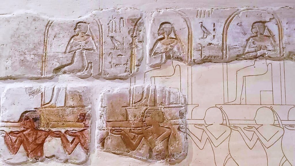 De drie oudste dochters van Achnaton en Nefertiti, gedragen tijdens een festival in de Gempaäton tempel te Thebe. Luxor Museum, Loeksor.